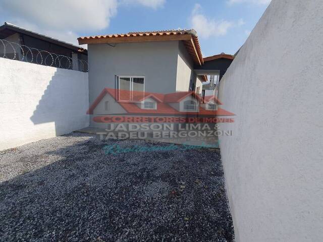 #518 - Casa para Venda em Caraguatatuba - SP