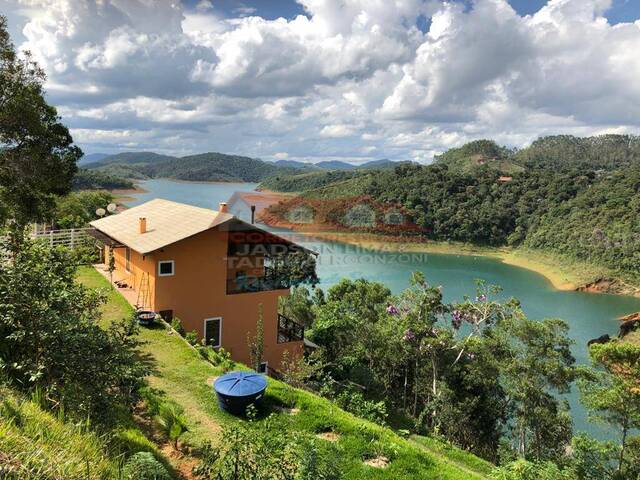 Venda em Pouso Frio - Natividade da Serra
