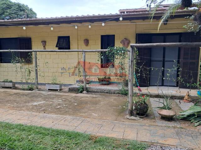 #586 - Casa para Venda em Caraguatatuba - SP
