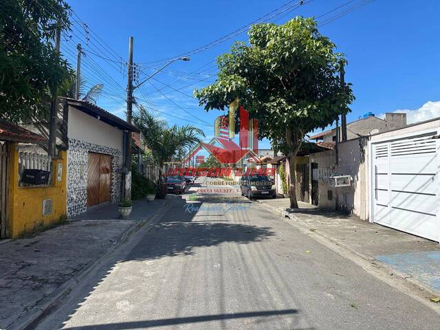 #585 - Casa para Venda em São Sebastião - SP
