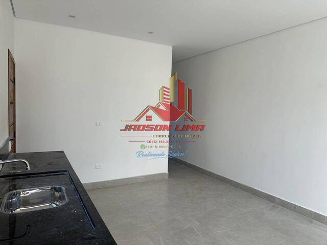 Casa para Venda em Caraguatatuba - 2