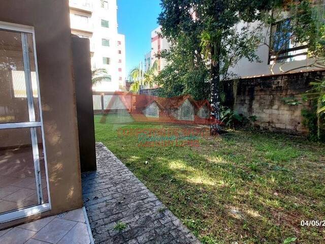 Sobrado para Venda em Caraguatatuba - 4