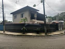 #CA00319 - Sobrado para Venda em Caraguatatuba - SP